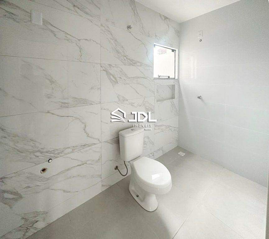 Casa à venda no bairro Armação: 