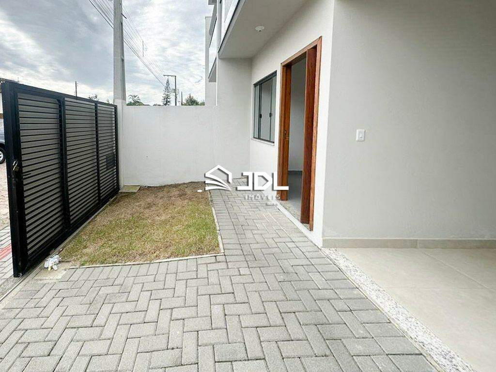 Casa à venda no bairro Armação: 