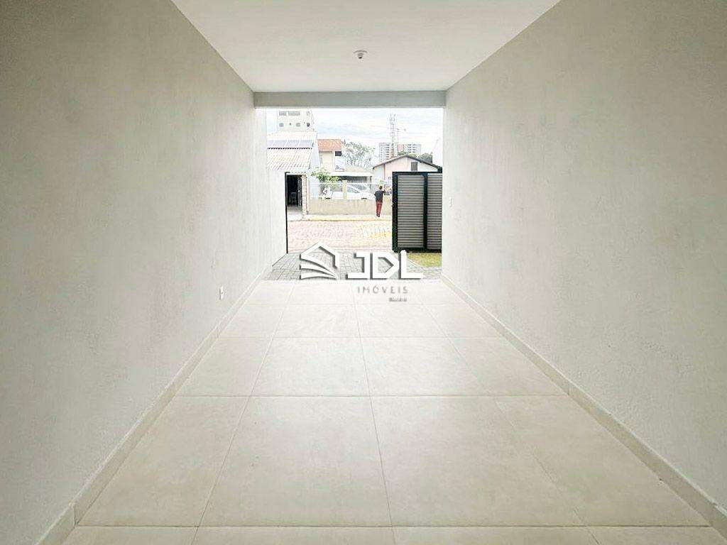 Casa à venda no bairro Armação: 