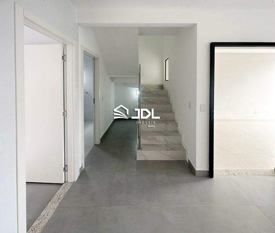 Casa à venda no bairro Armação: 