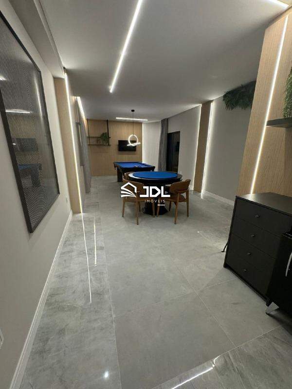 Apartamento à venda no bairro Perequê: 
