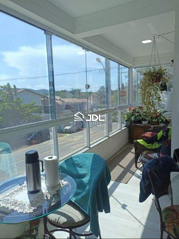 Apartamento à venda no bairro Itajuba: 