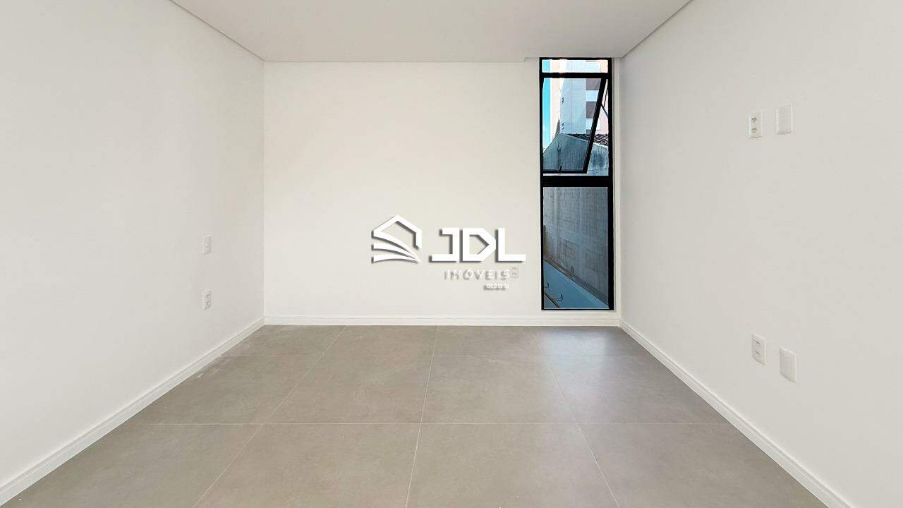Apartamento à venda no bairro Vila Nova: 