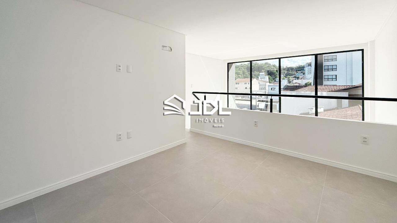 Apartamento à venda no bairro Vila Nova: 