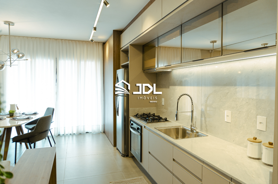 Apartamento à venda no bairro Armação: 