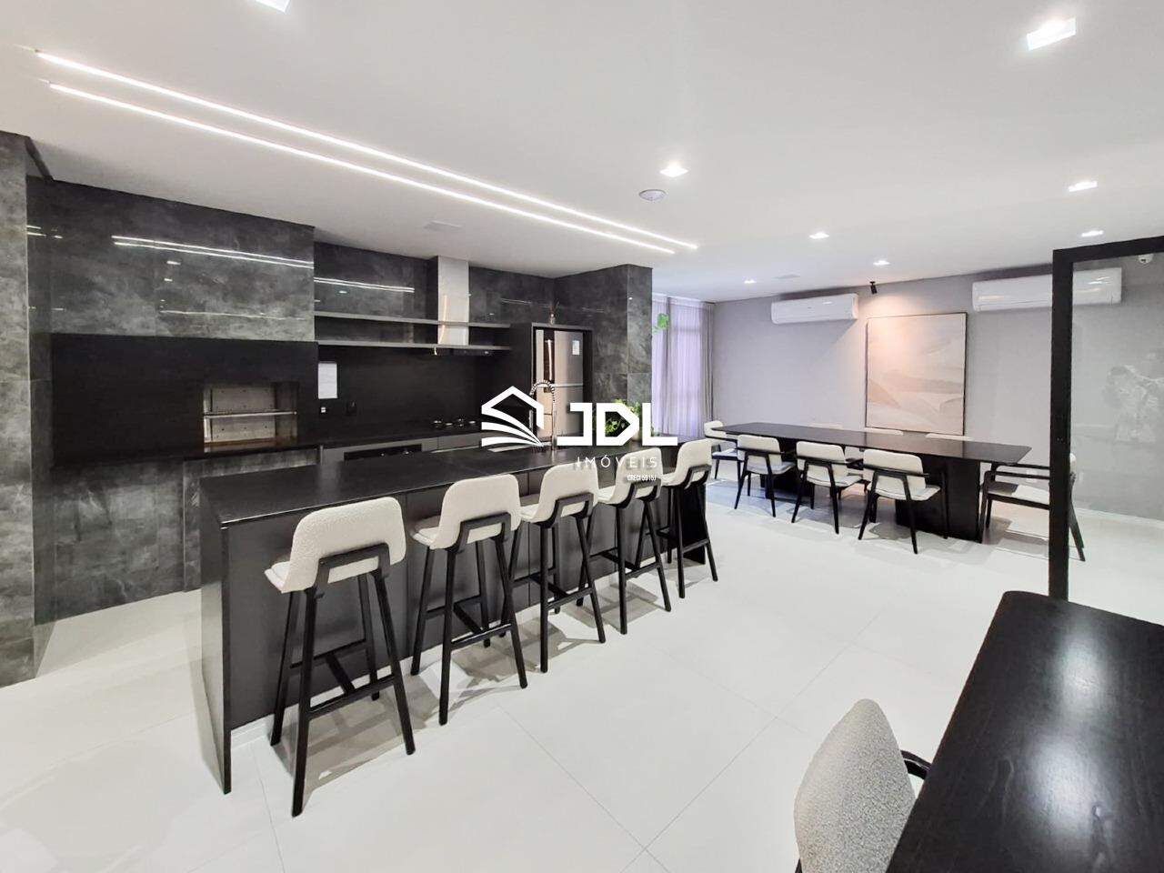 Apartamento à venda no bairro Armação: 