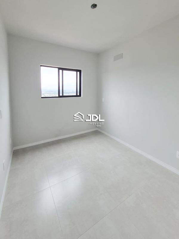 Apartamento à venda no bairro Armação: 