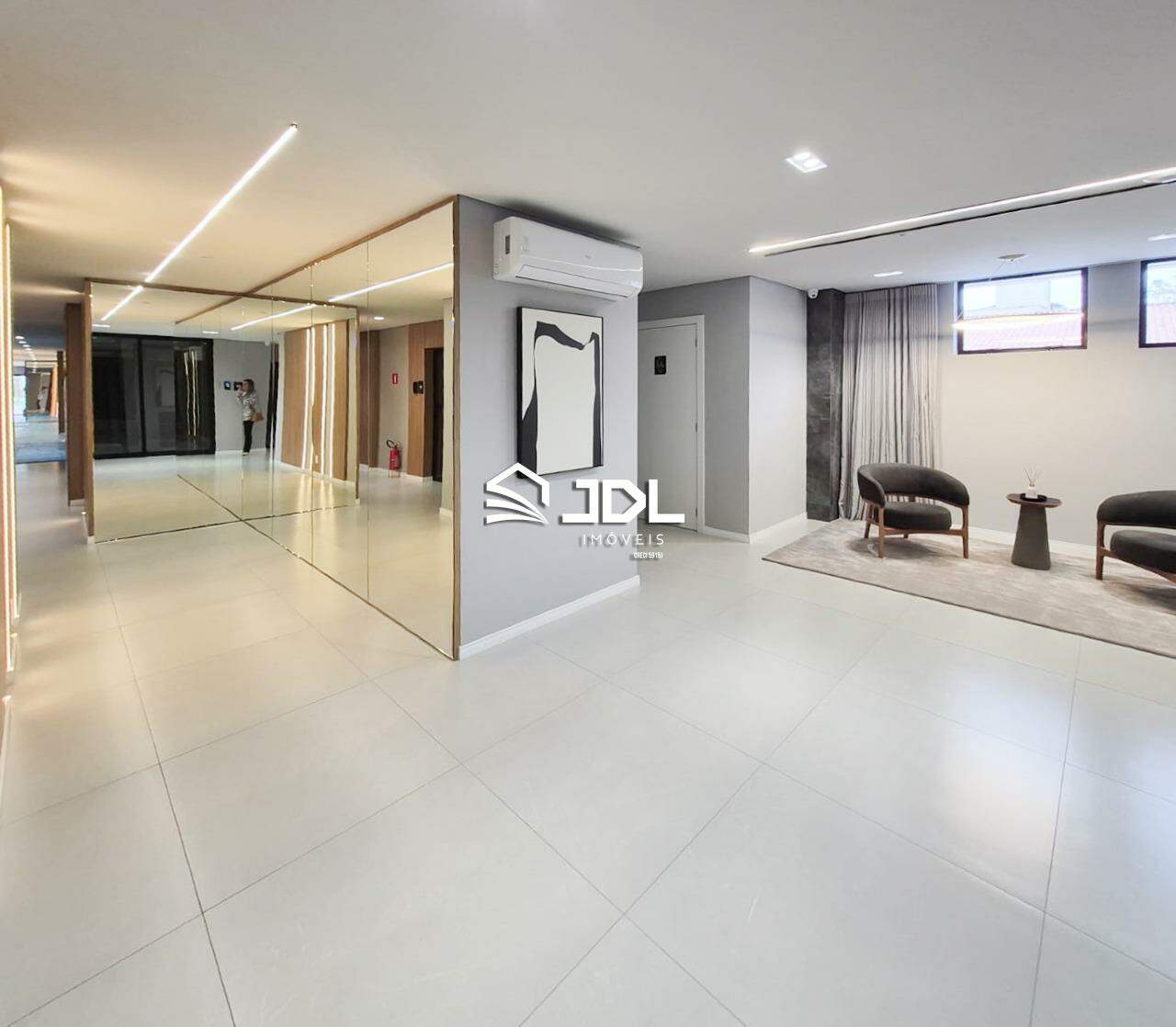 Apartamento à venda no bairro Armação: 