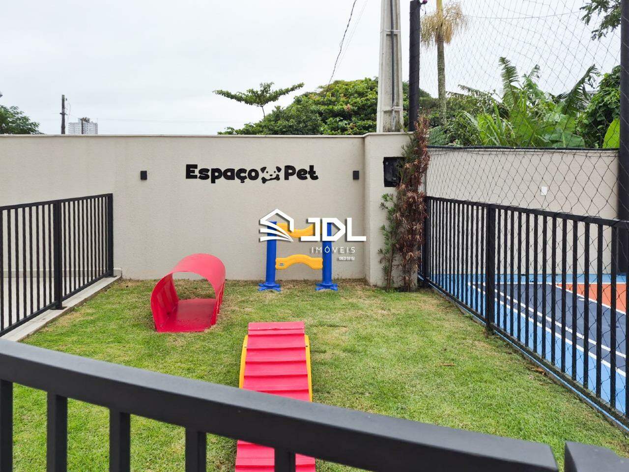 Apartamento à venda no bairro Armação: 