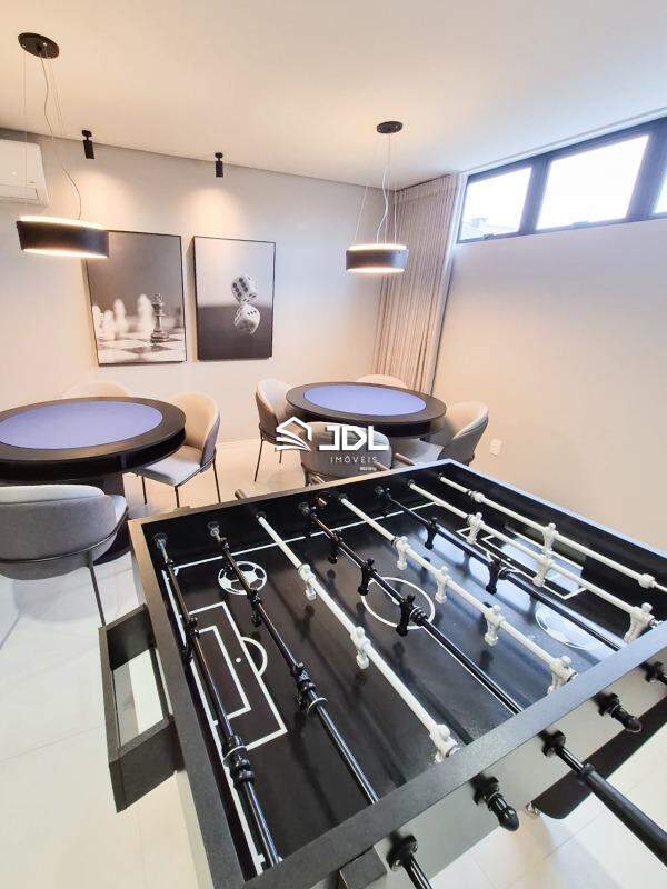 Apartamento à venda no bairro Armação: 