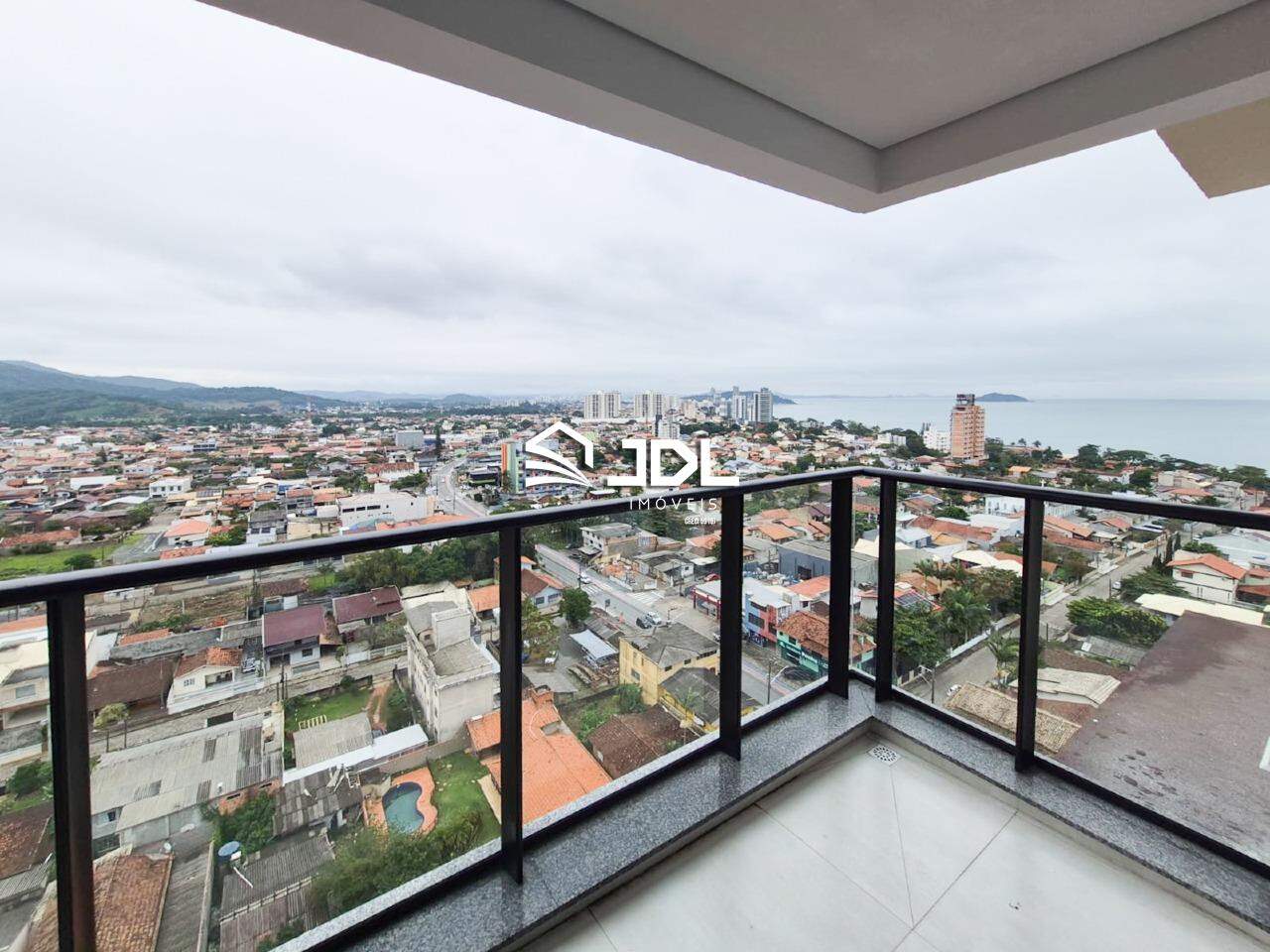 Apartamento à venda no bairro Armação: 