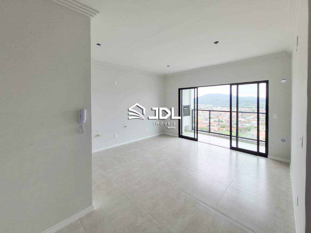 Apartamento à venda no bairro Armação: 