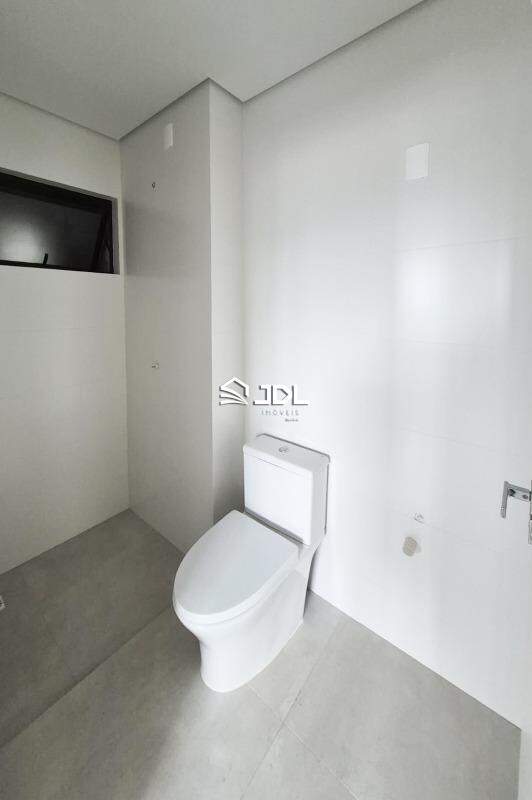 Apartamento à venda no bairro Armação: 