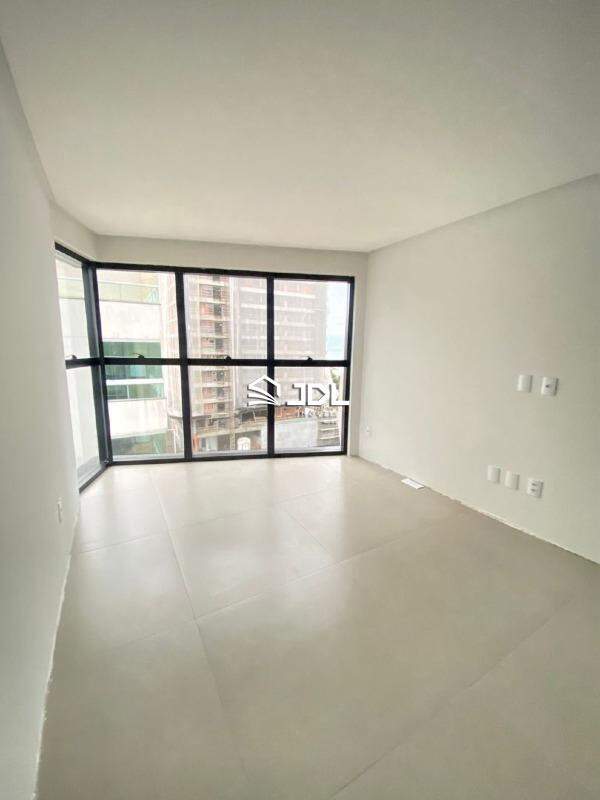 Apartamento à venda no bairro Centro: 