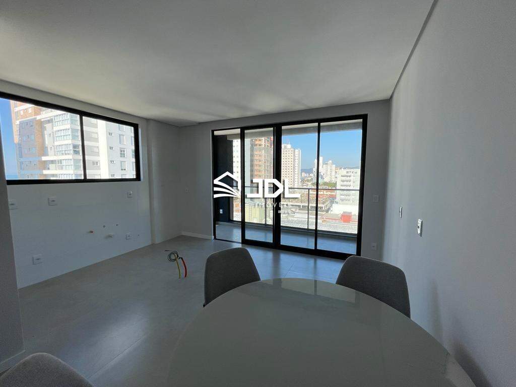 Apartamento à venda no bairro Centro: 