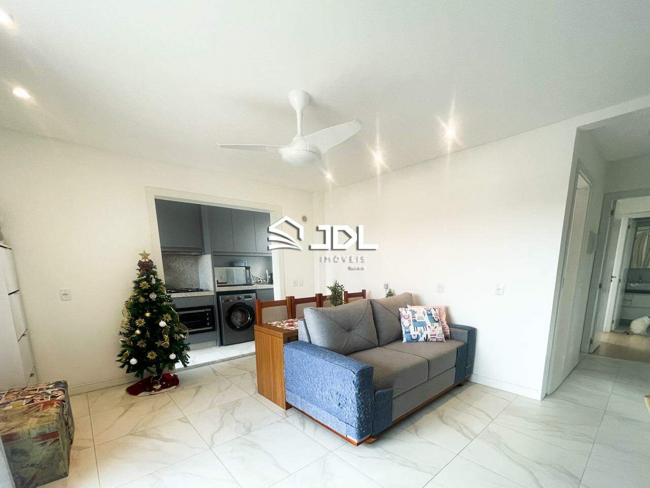 Apartamento à venda no bairro Meia Praia: 