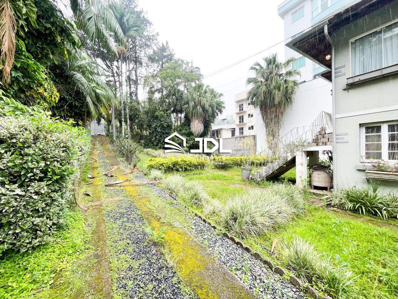 Terreno à venda no bairro Velha: 
