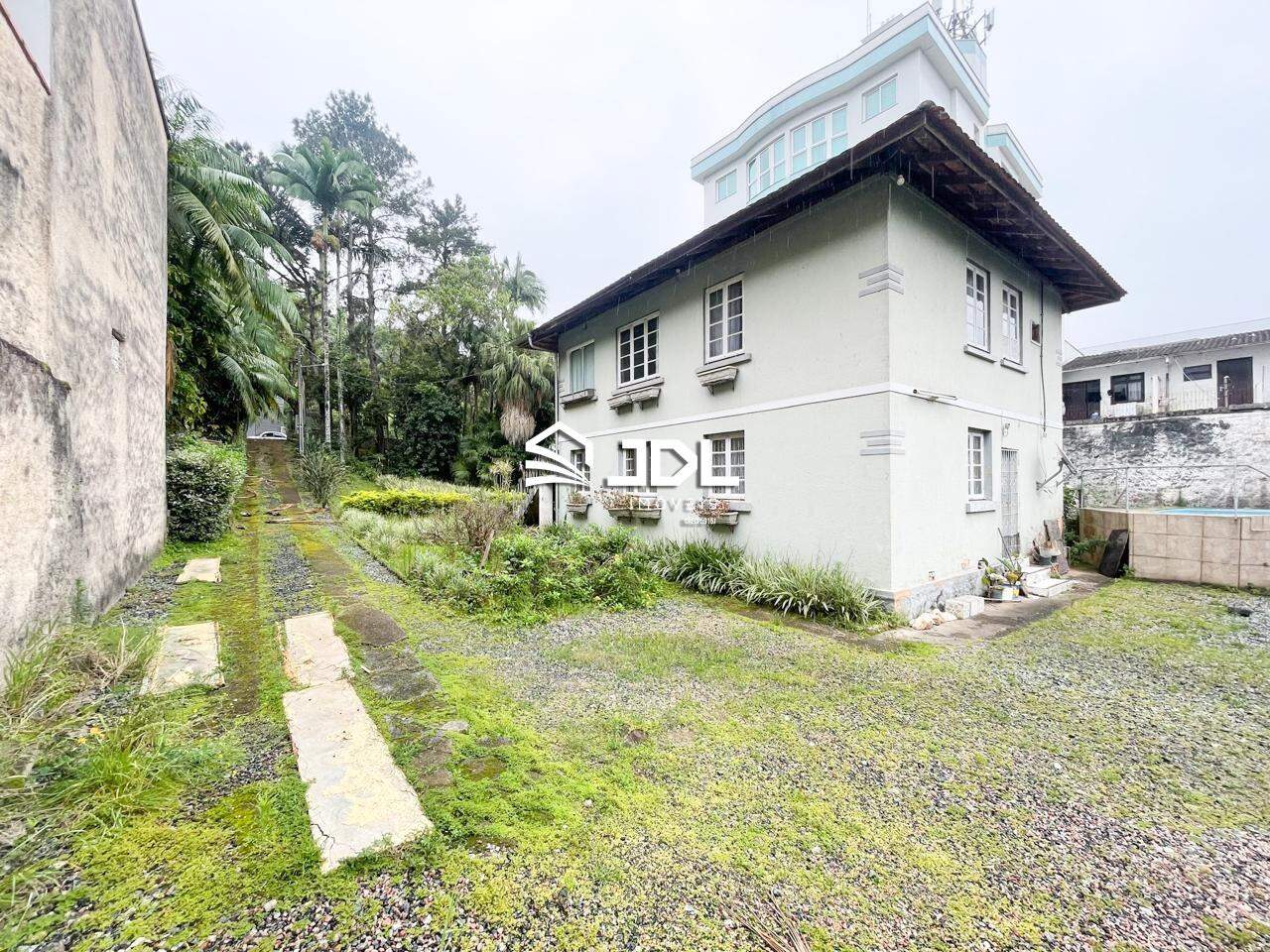 Terreno à venda no bairro Velha: 