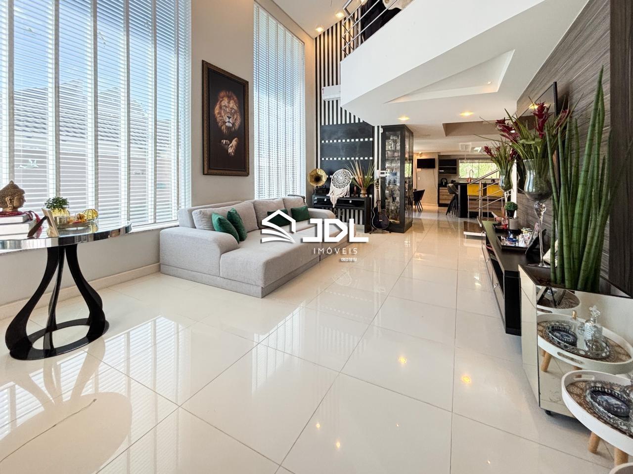 Casa à venda no bairro Escola Agrícola: 