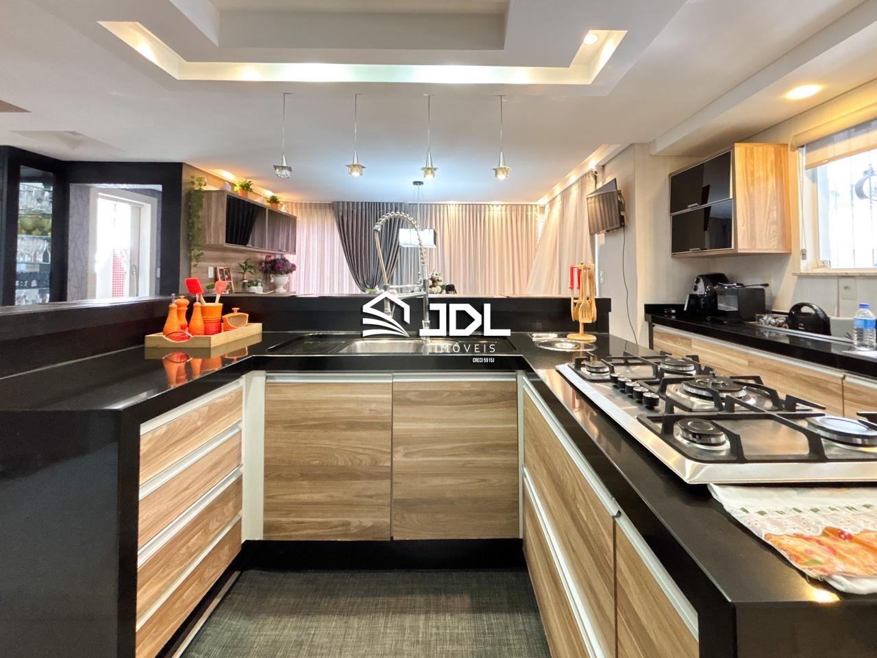 Casa à venda no bairro Escola Agrícola: 