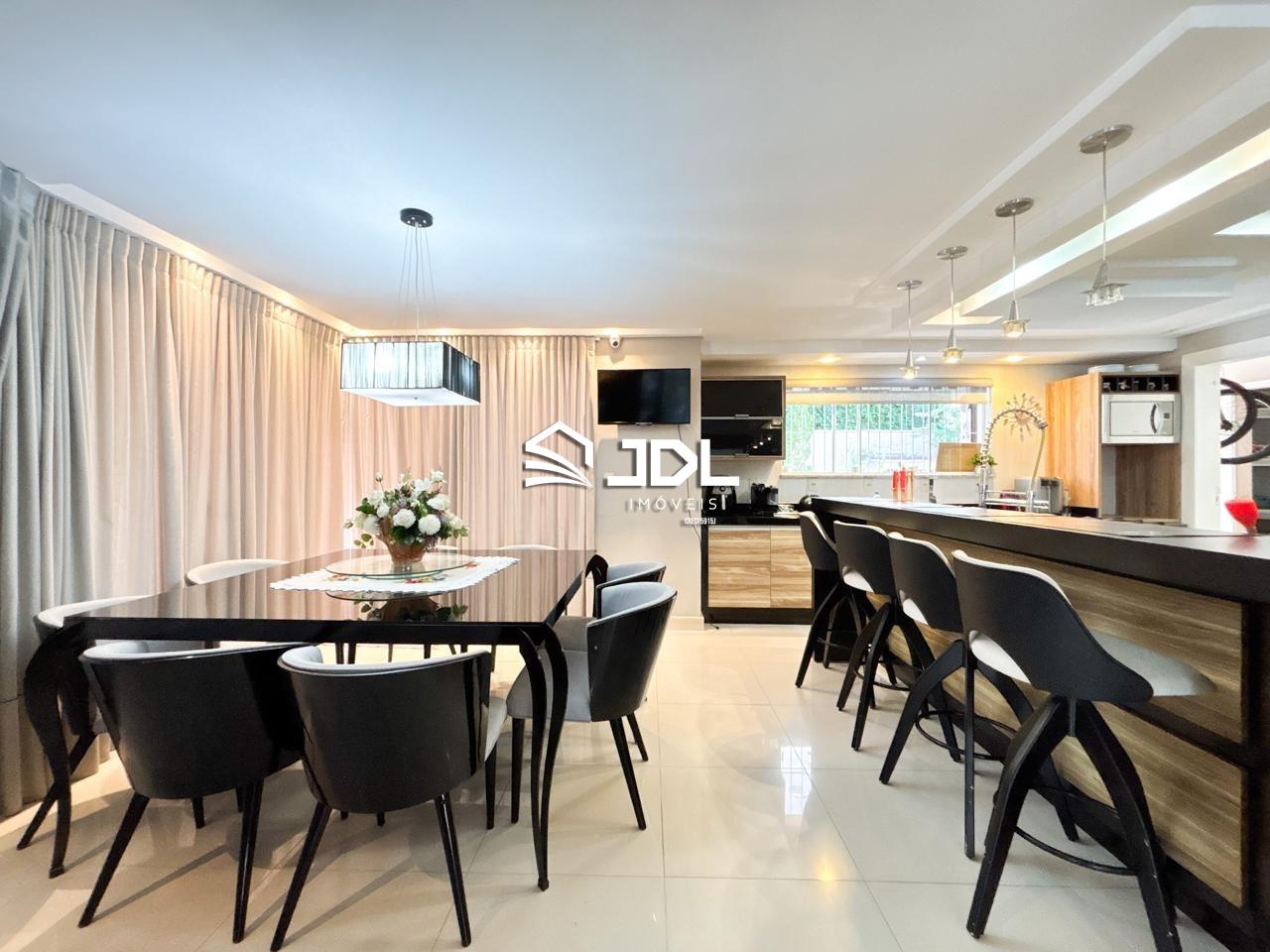 Casa à venda no bairro Escola Agrícola: 