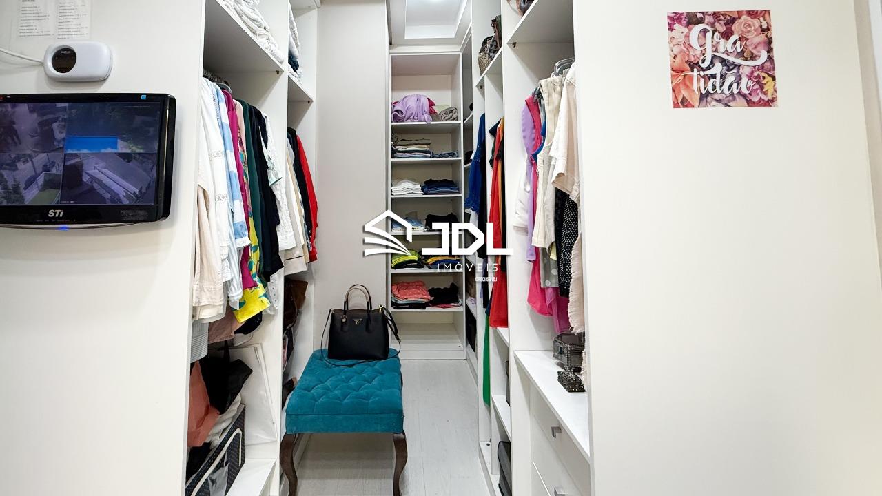 Casa à venda no bairro Escola Agrícola: 