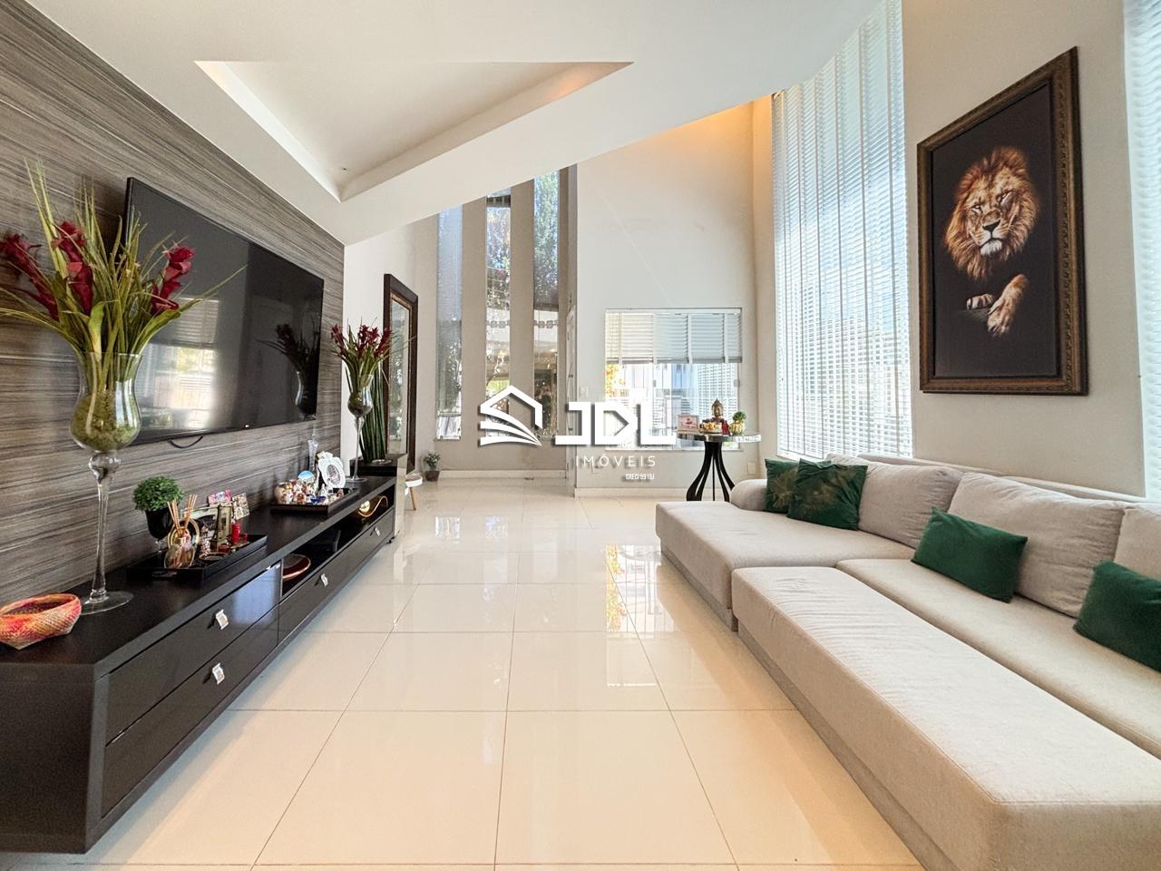 Casa à venda no bairro Escola Agrícola: 