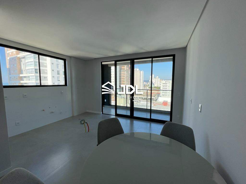 Apartamento à venda no bairro Centro: 