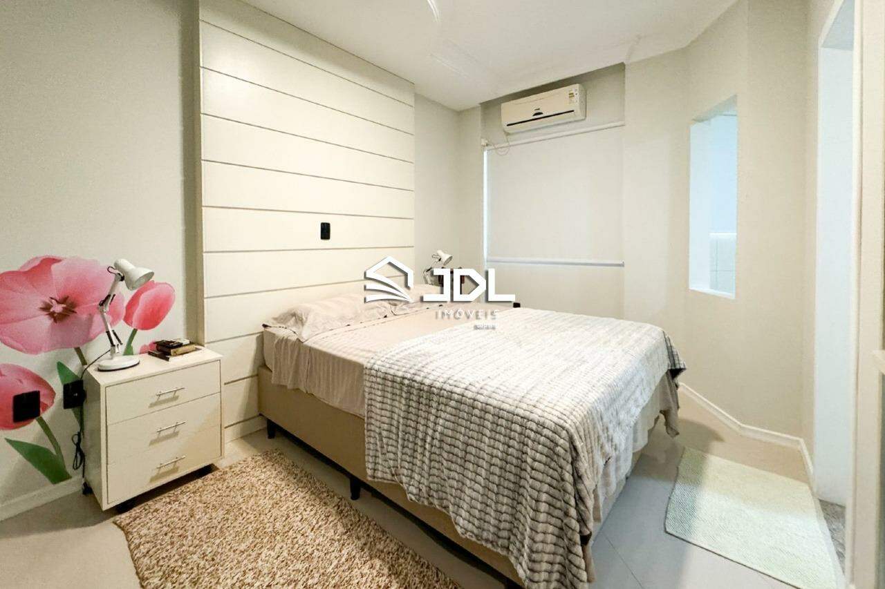 Apartamento à venda no bairro Centro: 