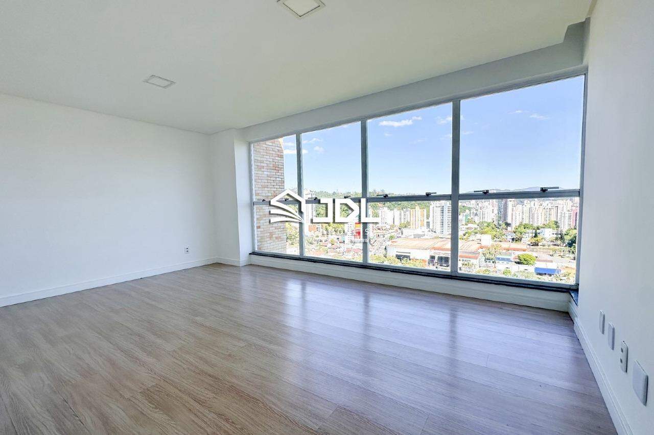 Cobertura à venda no bairro Itoupava Seca: 