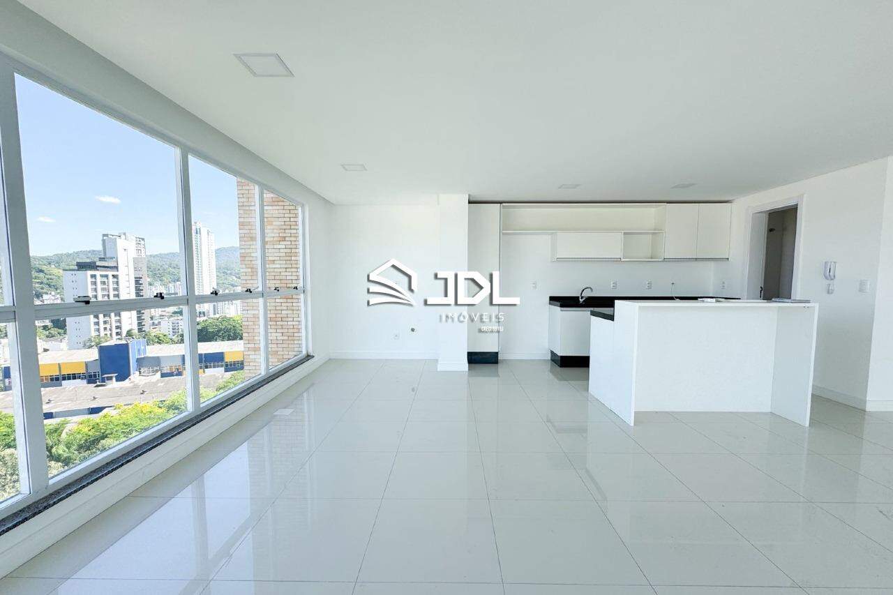 Cobertura à venda no bairro Itoupava Seca: 