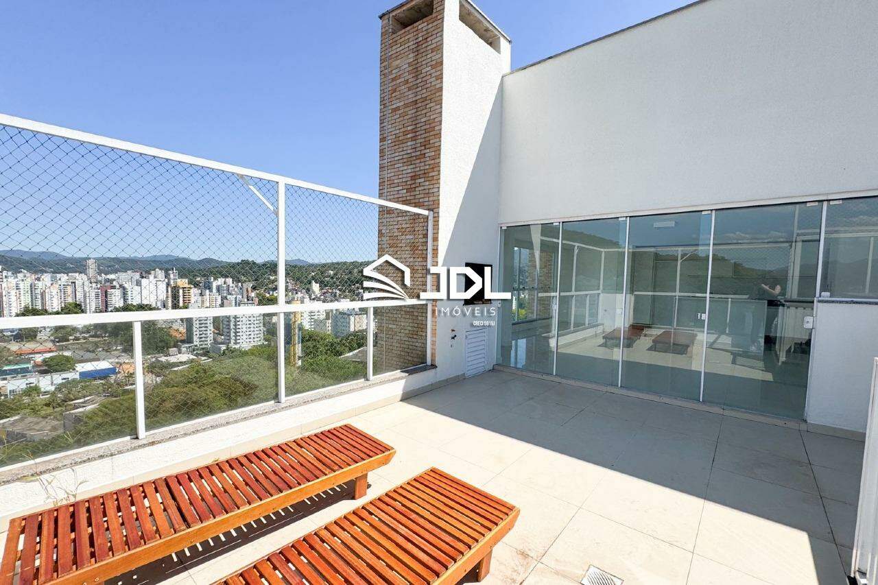 Cobertura à venda no bairro Itoupava Seca: 