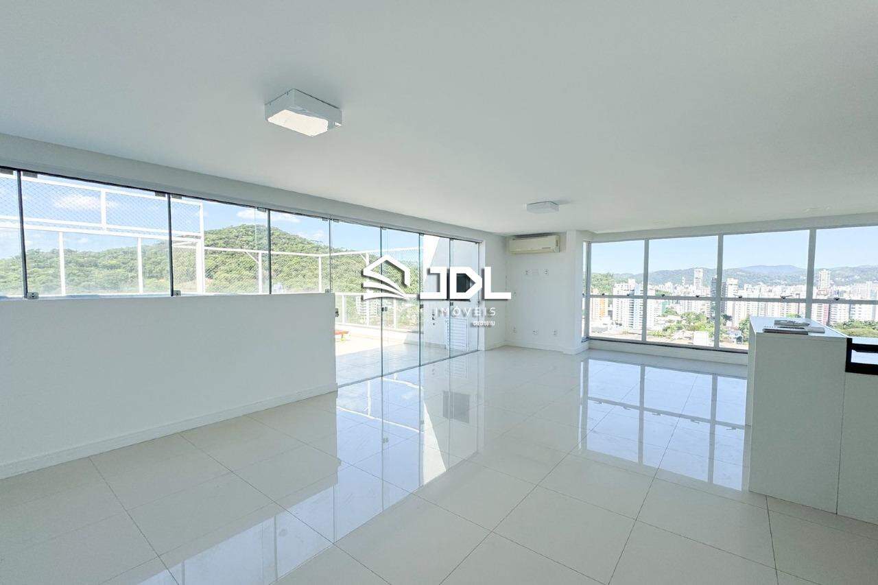 Cobertura à venda no bairro Itoupava Seca: 