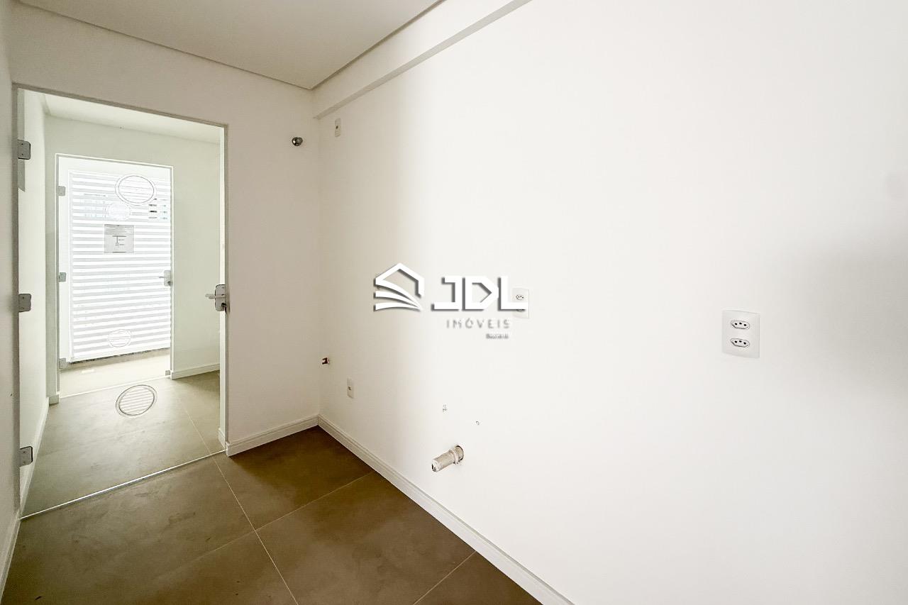 Apartamento à venda no bairro Velha: 