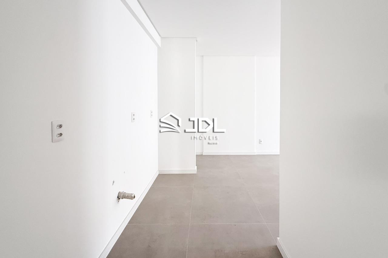 Apartamento à venda no bairro Velha: 