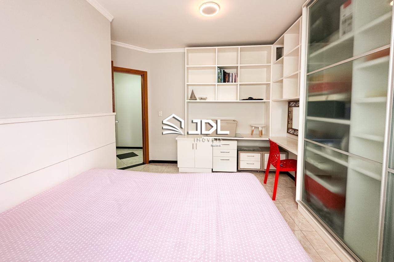 Casa à venda no bairro Escola Agrícola: 