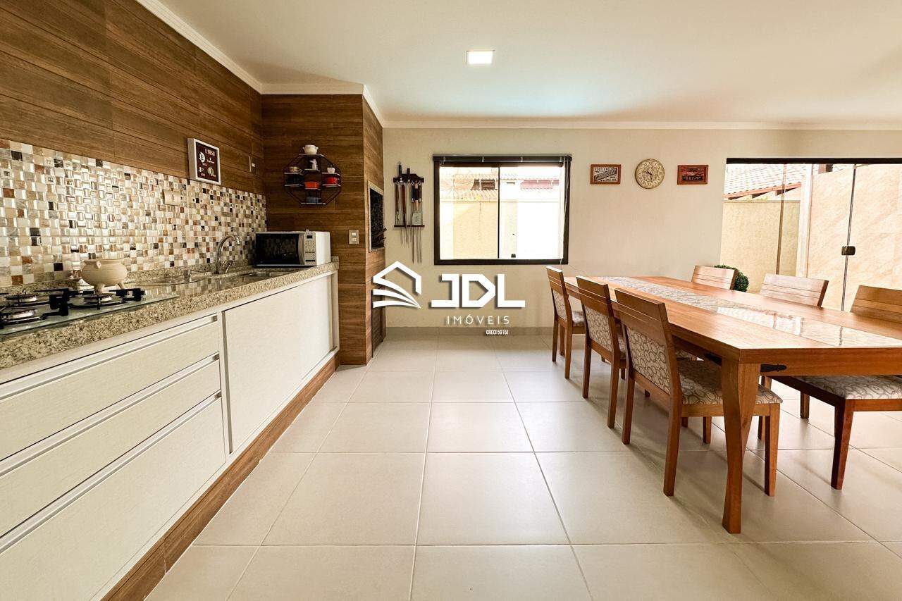 Casa à venda no bairro Escola Agrícola: 
