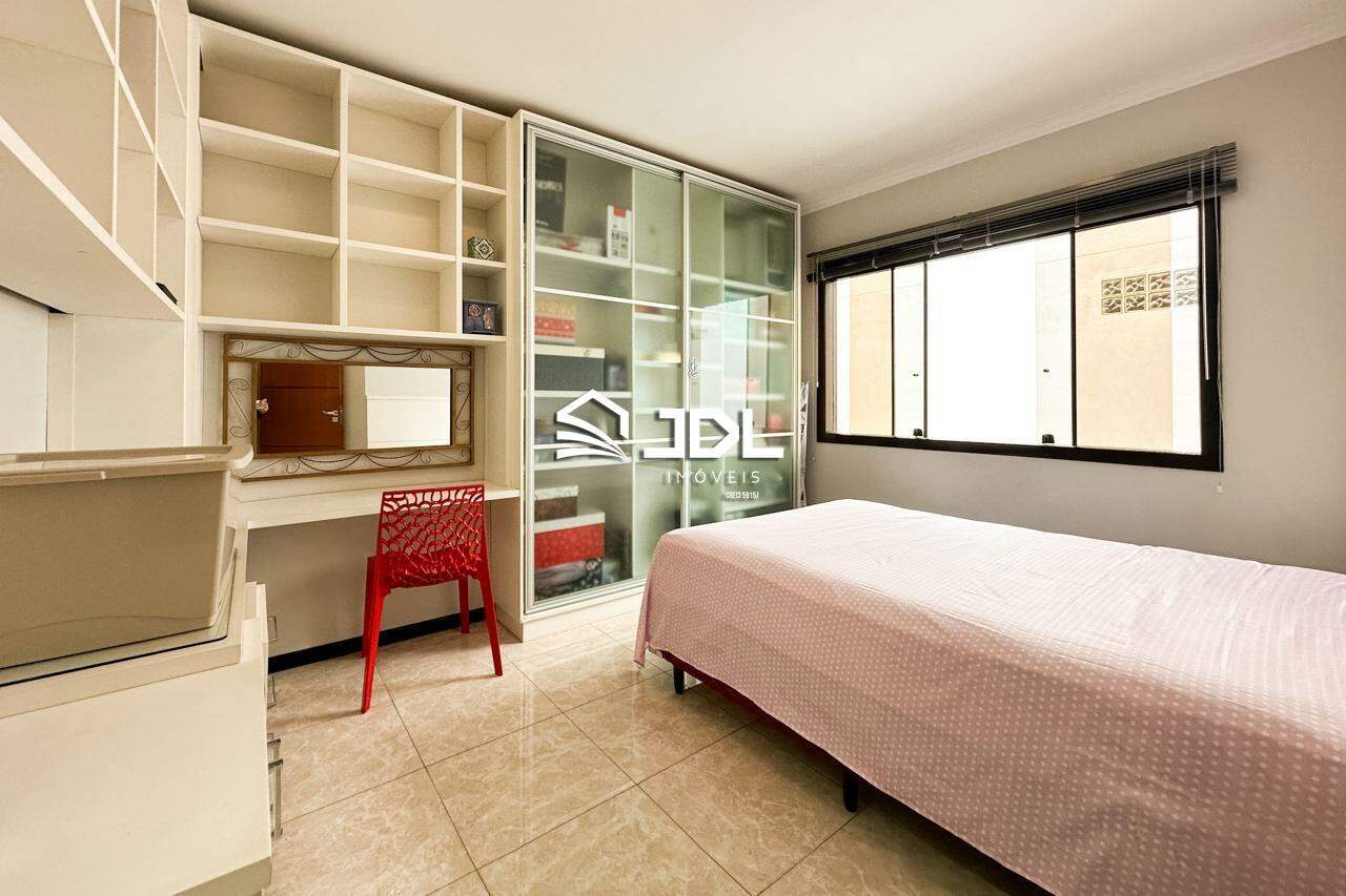 Casa à venda no bairro Escola Agrícola: 