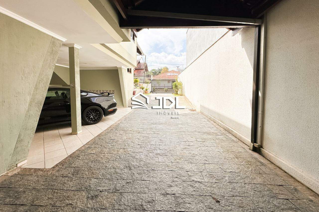 Casa à venda no bairro Escola Agrícola: 