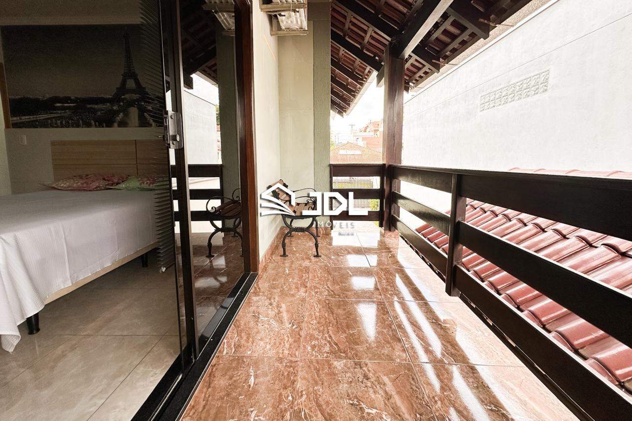 Casa à venda no bairro Escola Agrícola: 