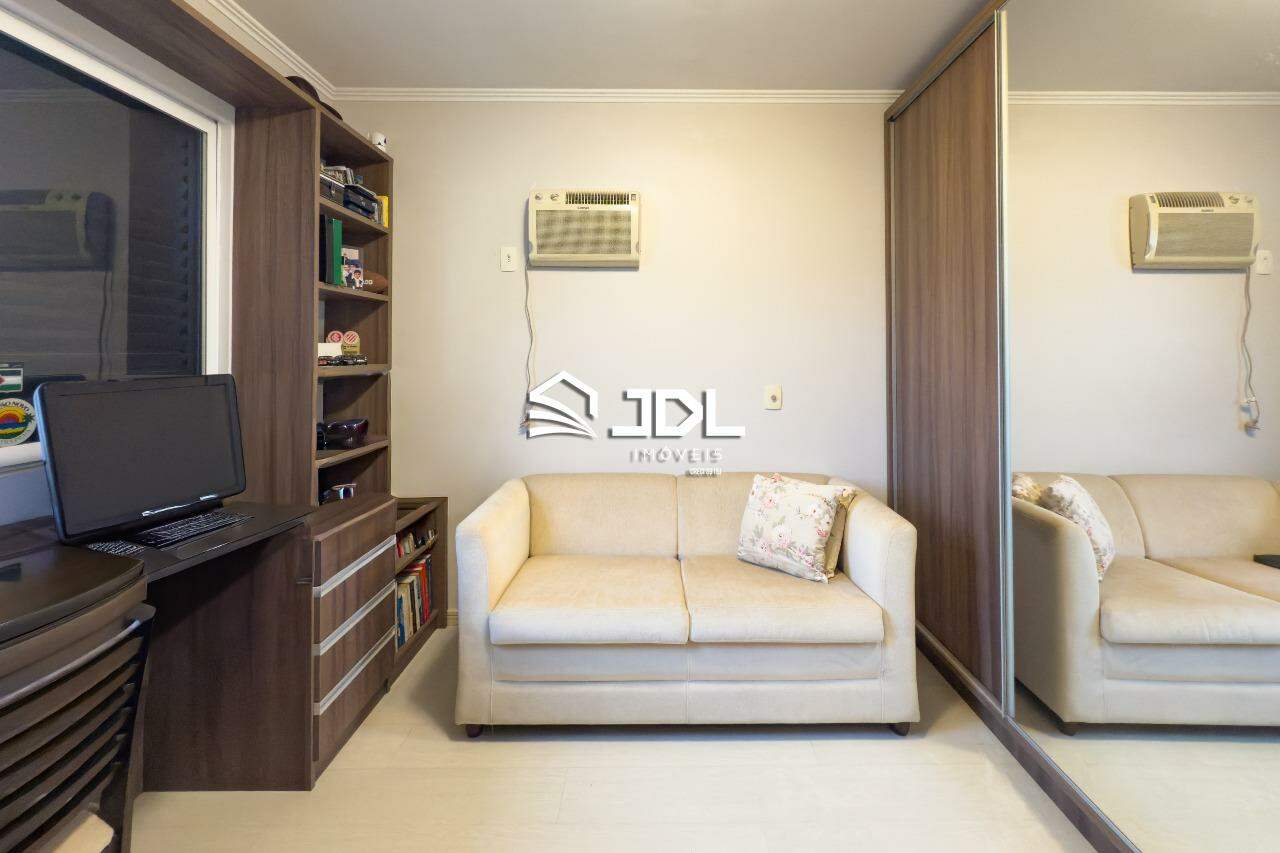 Apartamento à venda no bairro Victor Konder: