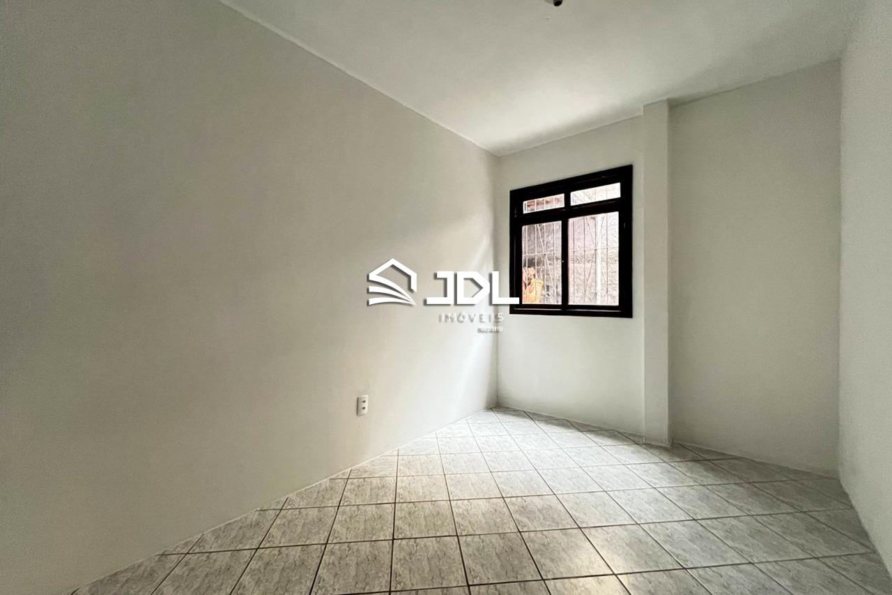 Casa à venda no bairro Ponta Aguda: