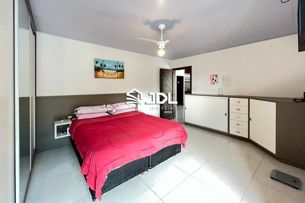 Casa à venda no bairro Ponta Aguda: