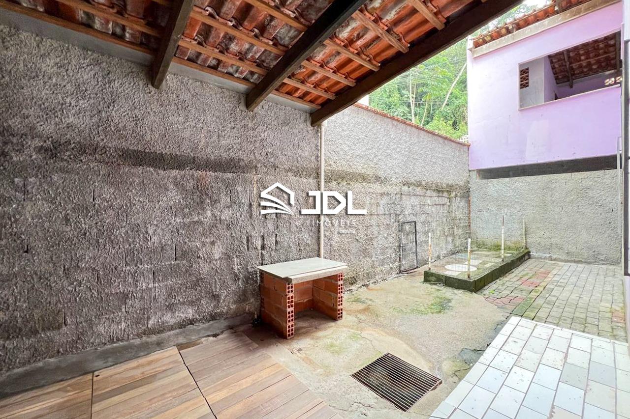 Casa à venda no bairro Ponta Aguda: