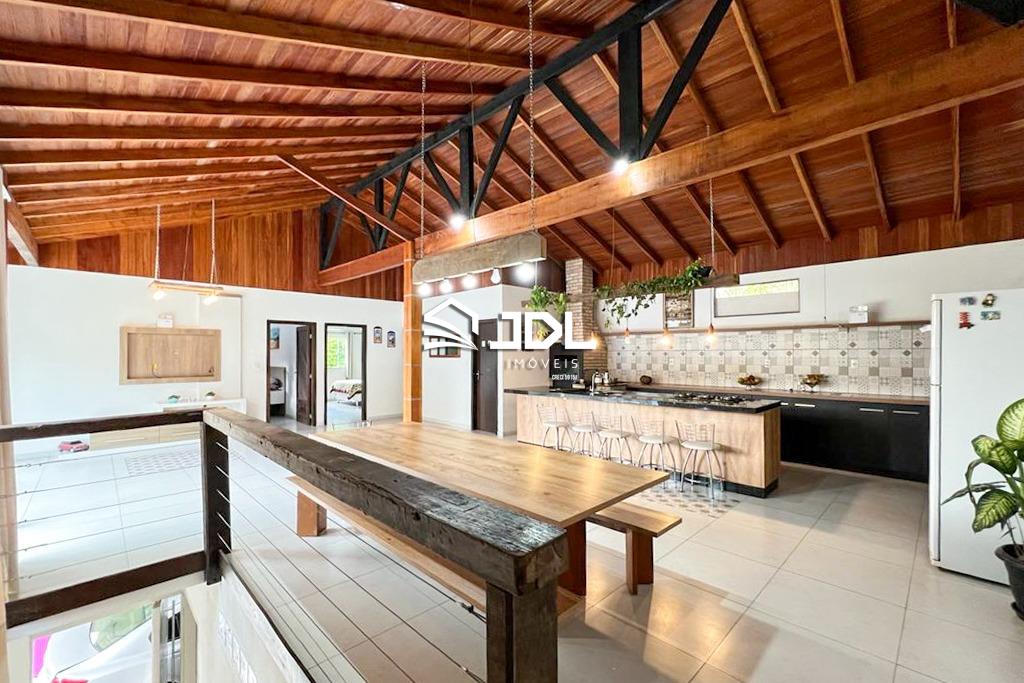 Casa à venda no bairro Ponta Aguda: 