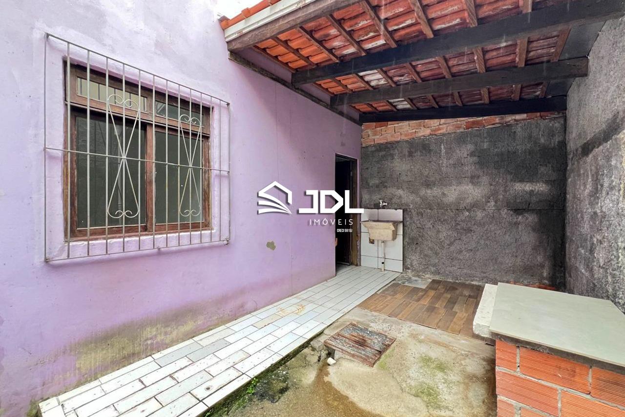 Casa à venda no bairro Ponta Aguda: