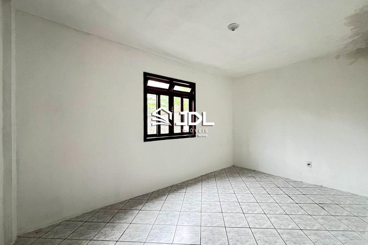 Casa à venda no bairro Ponta Aguda: