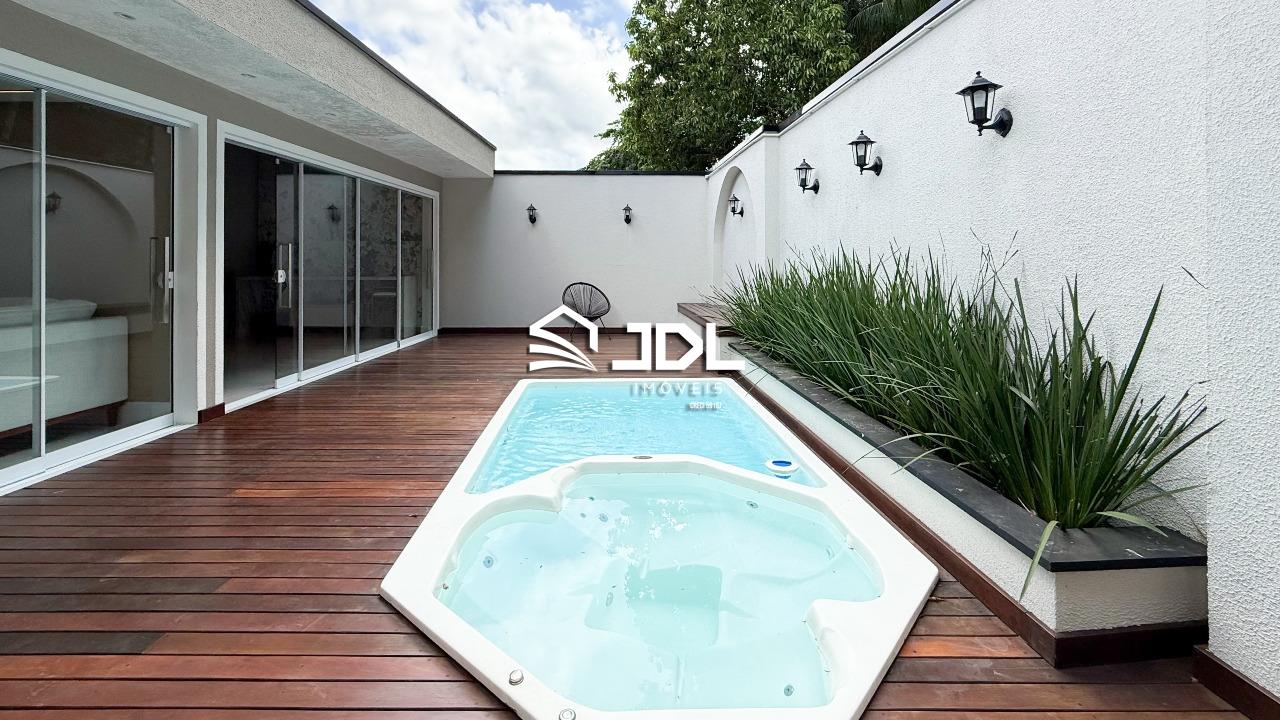 Casa à venda no bairro Velha: 