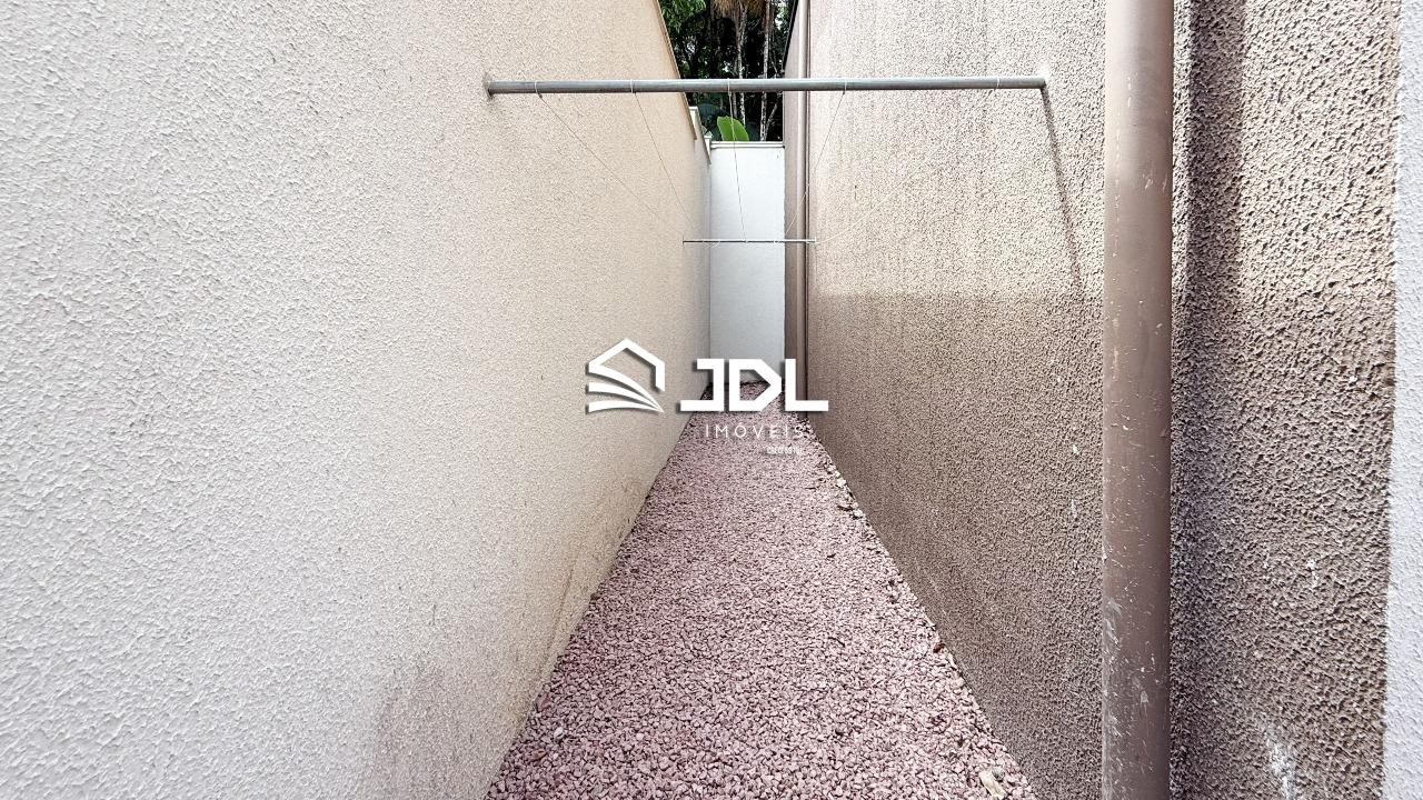 Casa à venda no bairro Velha: 