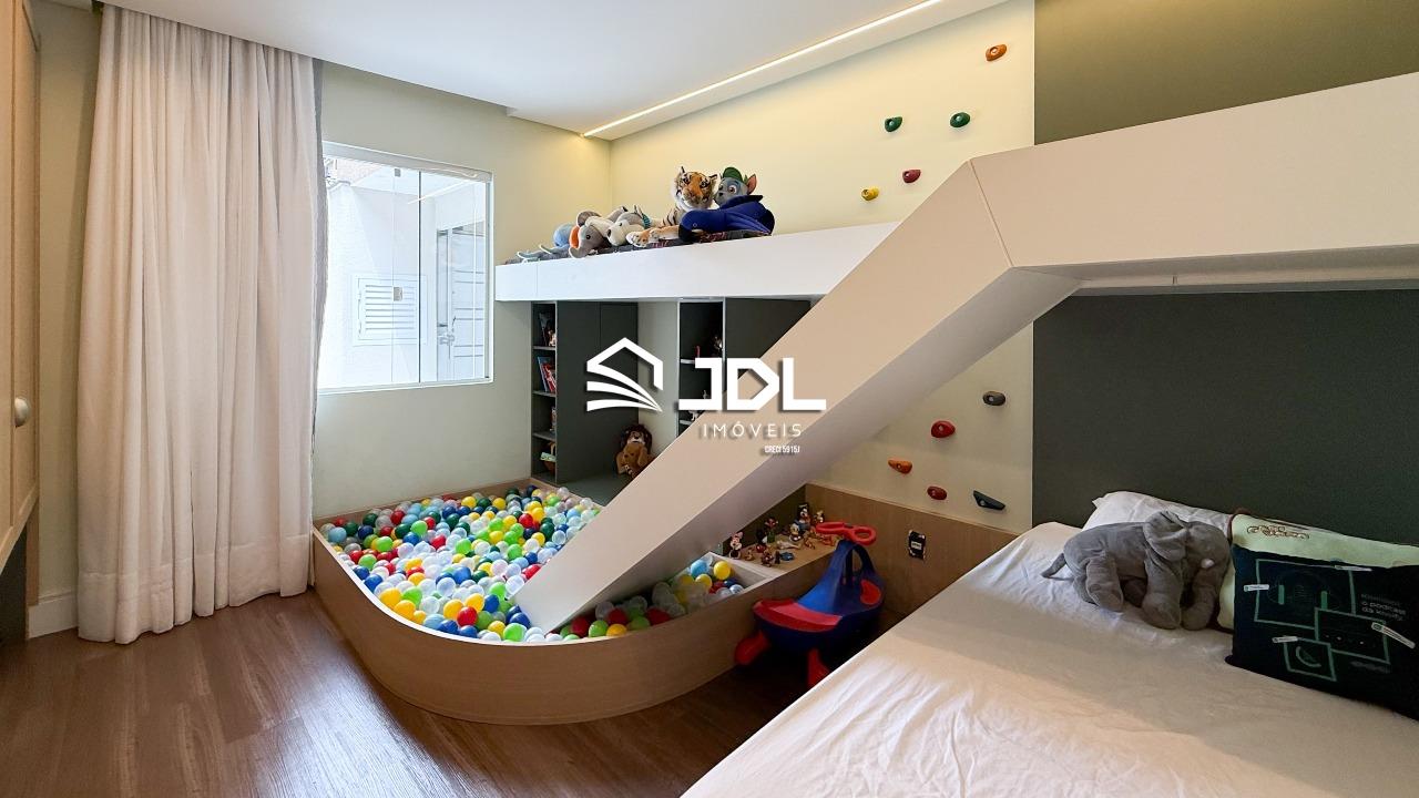 Casa à venda no bairro Velha: 